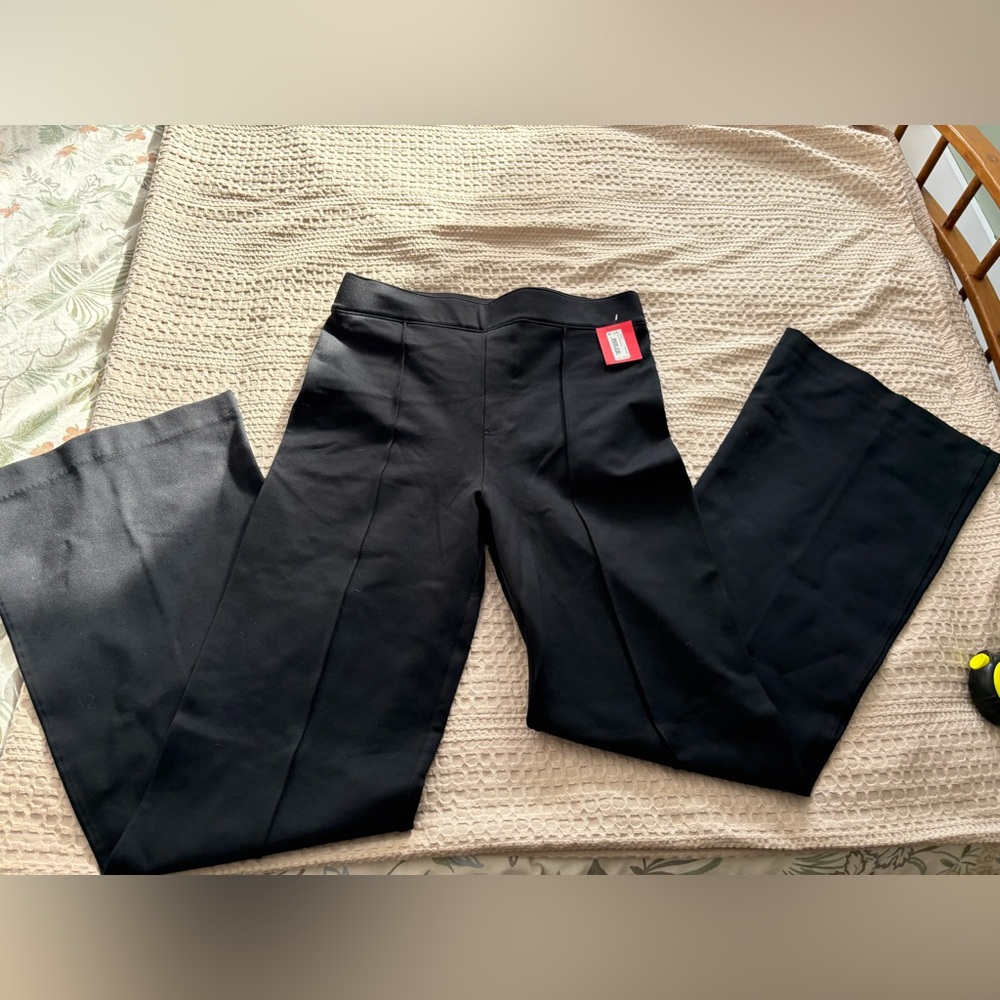 SPANX NWT Hi-rise flare in ponte classic black pants. Size large tall. - Picture 3 of 10